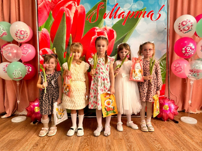 Телевизионный эфир к 8 марта.